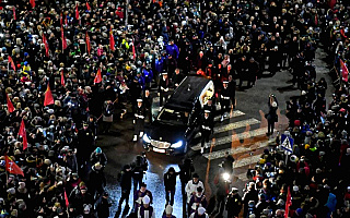 Żałoba narodowa po śmierci Pawła Adamowicza. Ulicami Gdańska przeszedł kondukt z trumną prezydenta miasta Żałoba narodowa po śmierci Pawła Adamowicza. Ulicami Gdańska przeszedł kondukt z trumną prezydenta miasta